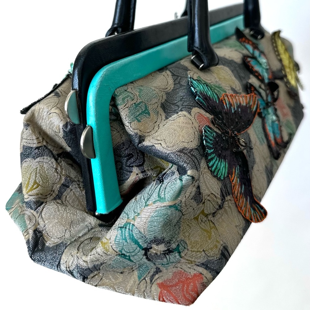 Bottega Veneta Black and Teal Butterfly Shoulder Bag - Picture 8 of 16